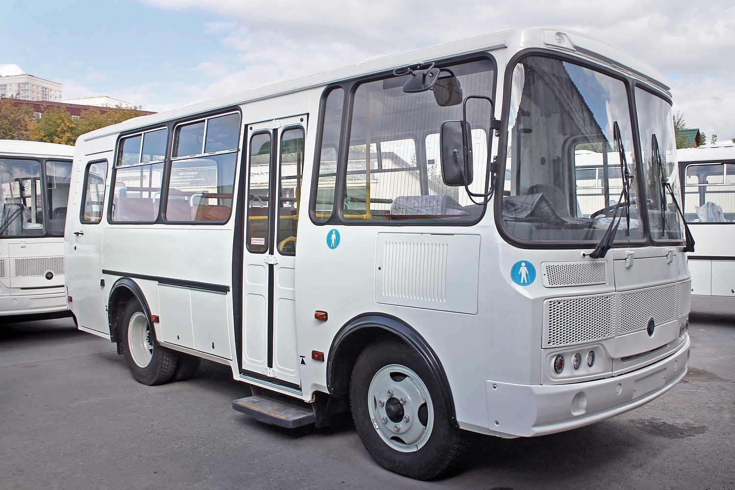 Автобус ПАЗ-320530-02